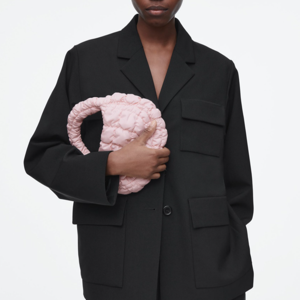 [국내오늘출고]코스 COS 퀼티드 미니백 구름백 오버사이즈 초미니마이크로 식빵 보부상