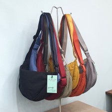 반달 여행용 크로스백 해외 미니백 가벼운가방 슬링백 크로와상백