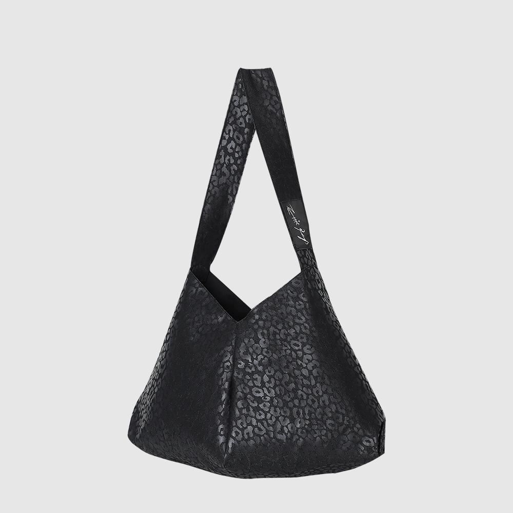 애리키스 메탈 번들 레오파드 에코백 블랙