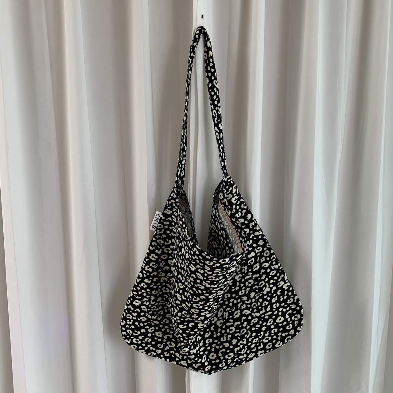 당일발송 이미스 emis 에코백 레오파드 코듀로이 연예인 가방 호피에코백