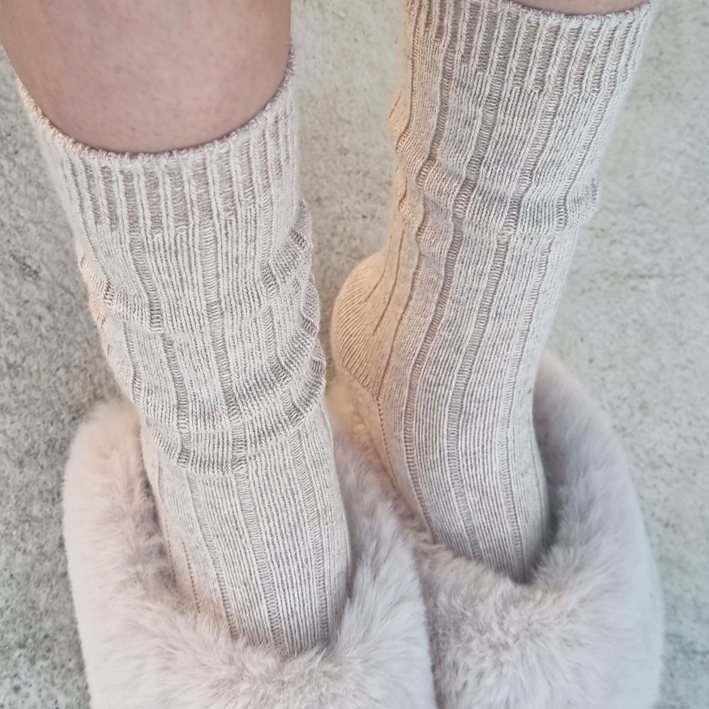 울 캐시미어 골지 긴목 니트 롱 부드럽고 따뜻한 프리미엄 겨울 양말