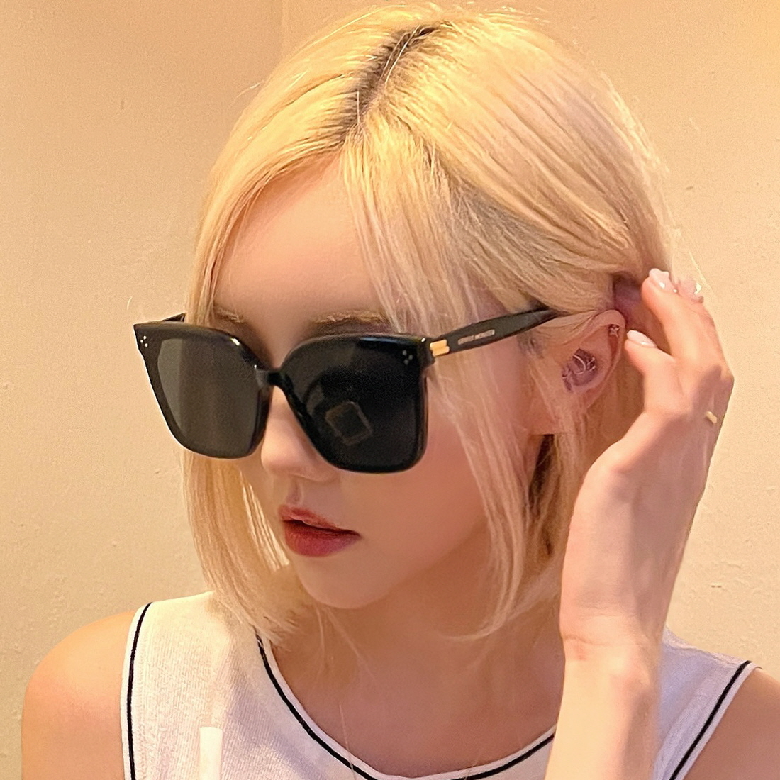 젠틀몬스터 선글라스 뉴허 NEW HER 뿔테 사각 플랫바 남자 여자 오버사이즈선글라스