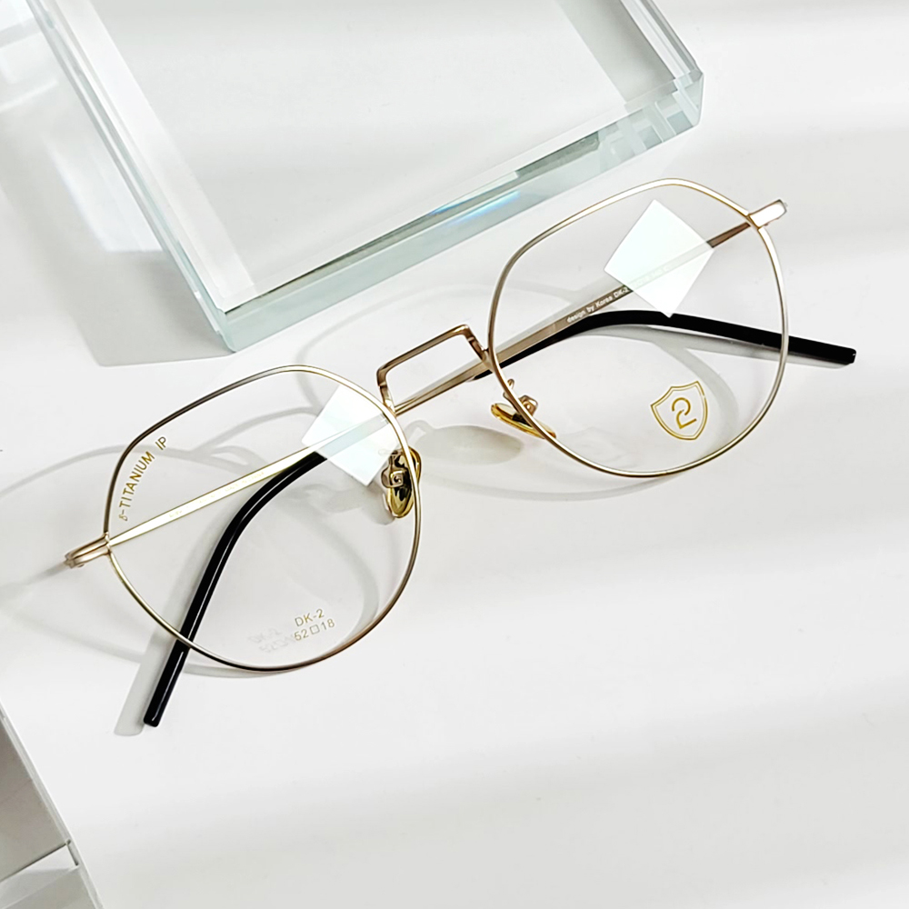 다각형 베타 티타늄 안경테 남자 여자 시력보호 자외선 블루라이트 차단 안경