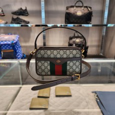 [김포아울렛 제품 당일발송] 구찌 오피디아 메신저 미니 크로스백 숄더백 779890